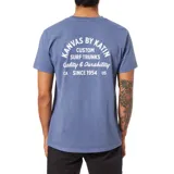 Remera azul con cuello redondo y estampado en el pecho con el logo de la marca Katin.