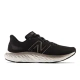 Championes de running en color negro con tecnología Fresh Foam X para máxima amortiguación y comodidad, diseñados con empeine de malla técnica.