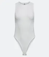 Body color marrón, sin mangas, con cuello halter y cierre en la entrepierna.