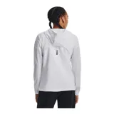 Campera deportiva negra con capucha, cierre frontal completo y logo Under Armour en el pecho.