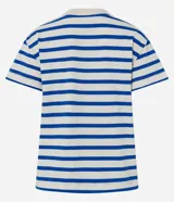 Remera de algodón a rayas horizontales azules y blancas, de manga corta y cuello redondo.