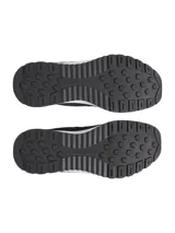 Championes Under Armour Street Mirage negros con suela blanca.