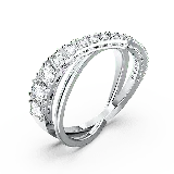 Anillo de Swarovski con diseño de dos bandas entrelazadas, una de ellas cubierta con piedras blancas engastadas.
