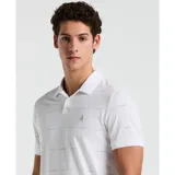 Polo blanco con cuello clásico, manga corta y rayas horizontales de colores. Logo de la marca bordado en el pecho.