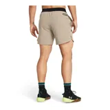 Short deportivo azul con cintura elástica negra, bolsillos laterales con cierre y logo de la marca en la pierna izquierda.