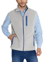 Chaleco polar gris sin mangas, confeccionado en micropolar de poliéster reciclado, con cierre frontal y tres bolsillos con cierre en color azul.