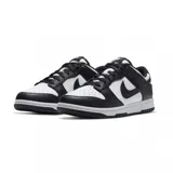 Zapatillas Nike Dunk Low color blanco con detalles en rosa nude.