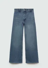 Pantalón de jean azul de tiro alto, corte culotte, con cierre de cremallera y botón, trabillas, bolsillos traseros, bajo deshilachado y tejido elástico.