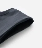 Vestido corto rojo de algodón, corte muscle tee, cuello redondo y volados maria.