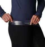 Remera de manga larga Columbia Midweight Stretch color salmón, con logo reflectante en el pecho.