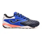 Zapatillas deportivas de fútbol 5, fabricadas con material sintético y rejilla mesh para transpirabilidad y estabilidad, cuentan con tecnología PERFECT FIT y pieza PROTECTION en la puntera.