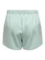 Short deportivo celeste con cintura elástica y corte holgado.