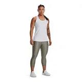 Calza capri Under Armour HeatGear color gris, de tiro alto y calce ajustado. Cuenta con bolsillo lateral y logo estampado en la pierna.