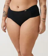 Bombacha de bikini negra con laterales drapeados y forro de algodón.