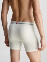 Pack de tres bóxer brief Calvin Klein con cintura elástica con logo distintivo.