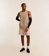 Musculosa deportiva azul sin estampa, de poliéster.