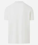 Remera de mangas cortas color crema, confeccionada con 50% algodón y 50% poliéster, con cuello redondo y tejido texturizado.