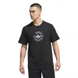 Remera negra de algodón con logo de Adidas Skateboarding estampado en el pecho.