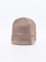 Gorro de lana tejido color fucsia.