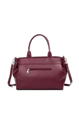 Cartera tipo tote de cuero sintético color marrón claro, con doble asa corta y correa larga desmontable.