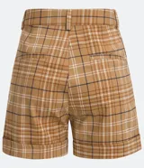 Short de sastrería con estampado de cuadros color beige y marrón, con trabillas en la cintura, cierre con botón y cremallera, y bajo doblado.