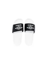 Ojotas blancas con tira ancha negra con el logo de Umbro en blanco.