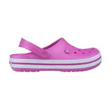 Zueco Crocs Crocband, color rosa con suela blanca a rayas.
