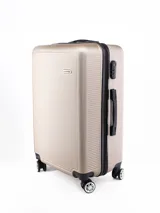 Valija rígida de 24 pulgadas color beige con textura acanalada vertical. Cuenta con manija telescópica superior, manija lateral, cuatro ruedas dobles con giro de 360 grados y candado de seguridad integrado.