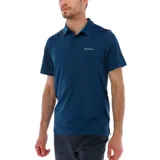 Polo de hombre Columbia Tech Trail, color blanco, de manga corta, con logo bordado en el pecho. Confeccionada en tejido hidroabsorbente Omni-Wick™ con elastano.