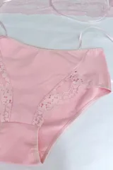 Bombacha tiro alto de algodón elastizado color blanco, con puntilla elastizada.