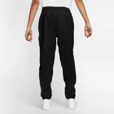 Pantalón de jogging negro Nike Solo Swoosh de corte holgado, con cintura elástica ajustable y logo bordado en blanco en la pierna izquierda.
