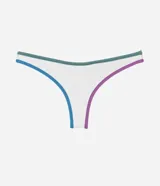 Bombacha de bikini blanca de microfibra, con corte de pernera alta y viés de colores contrastantes en verde, azul y violeta.