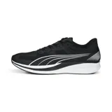Championes Puma Redeem Profoam negros con detalles en blanco.