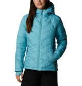 Campera puffer color salmón con capucha, cierre frontal y bolsillos laterales con cierre. Cuenta con tecnología termorreflectante Omni-Heat™ y puños con orificios para los pulgares.
