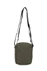 Morral bandolera negro de poliéster con correa ajustable y múltiples bolsillos con cierre.