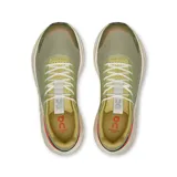 Championes urbanos On Running Cloudnova Form 2, color verde oliva con detalles en naranja y beige.