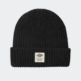 Gorro de lana negro con punto acanalado grueso y etiqueta tejida con logo de la marca en el borde.