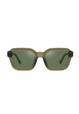 Lentes de sol Eco Shades modelo Romano con montura cuadrada azul traslúcido y lentes grises. Fabricados con acetato biodegradable y lentes de PMMA reciclado.