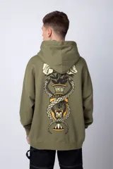 Buzo canguro negro de algodón friza, corte oversize y estampado de una rosa roja en el pecho.