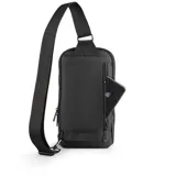 Bandolera negra de poliéster impermeable con detalles en simil cuero. Diseño ultrafino y ligero, con correa reforzada para uso en ambos hombros. Incluye bolsillo delantero con velcro, bolsillo trasero antirrobo con cierre y espacio para tablet de hasta 7 pulgadas.