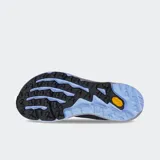 Championes de trail running Altra Timp 5, color azul marino con detalles en lila y rosa. Cuentan con suela Vibram® Megagrip para un agarre superior en superficies mojadas y secas, entresuela Altra EGO™ MAX para mayor comodidad y puntera espaciosa para mayor libertad de movimiento.