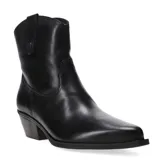 Bota tejana baja de cuero negro, con punta fina y taco bajo.