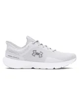 Championes Under Armour Charged Escape 4, color gris claro con logo en gris oscuro.