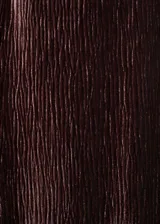 Pantalón largo de terciopelo marrón con textura acanalada, cintura elástica y corte recto.