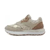 Zapatillas deportivas Osada en tonos beige y marrón, con detalles en cuero sintético y malla.