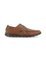 Zapato náutico casual de cuero azul marino con cordones, suela de goma color crema y plantilla calada.