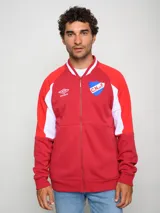 Campera bomber roja oficial de fútbol, con cierre frontal y detalles en blanco.