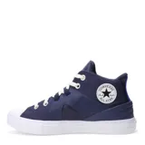 Championes de cuero y textil azul marino con suela blanca y cordones.