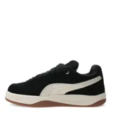 Championes Puma Park Luna SD color beige con detalles en blanco y suela marrón.