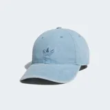 Gorro de béisbol Adidas Originals color celeste denim, con logo bordado al tono en el frente y tira ajustable en la parte posterior.